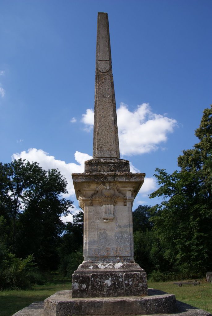 Obélisque de Saint-Vrain